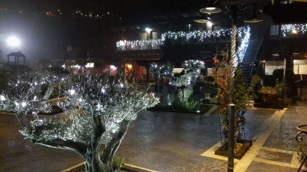 Hotel Il Dito E La Luna Ripa Teatina Eksteriør billede
